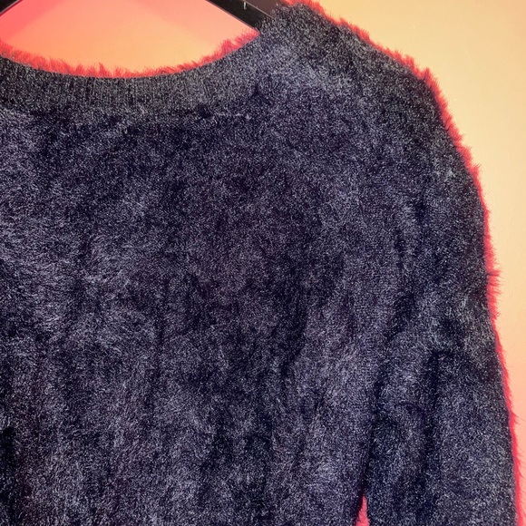 Black furry/fuzzy sweater size small - Picture 3 of 4